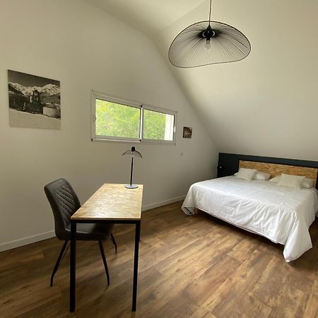 Aou Saintou Hotel Morlaas Eksteriør billede