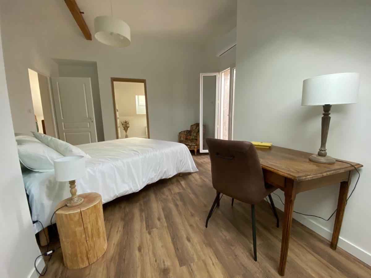 Aou Saintou Hotel Morlaas Eksteriør billede