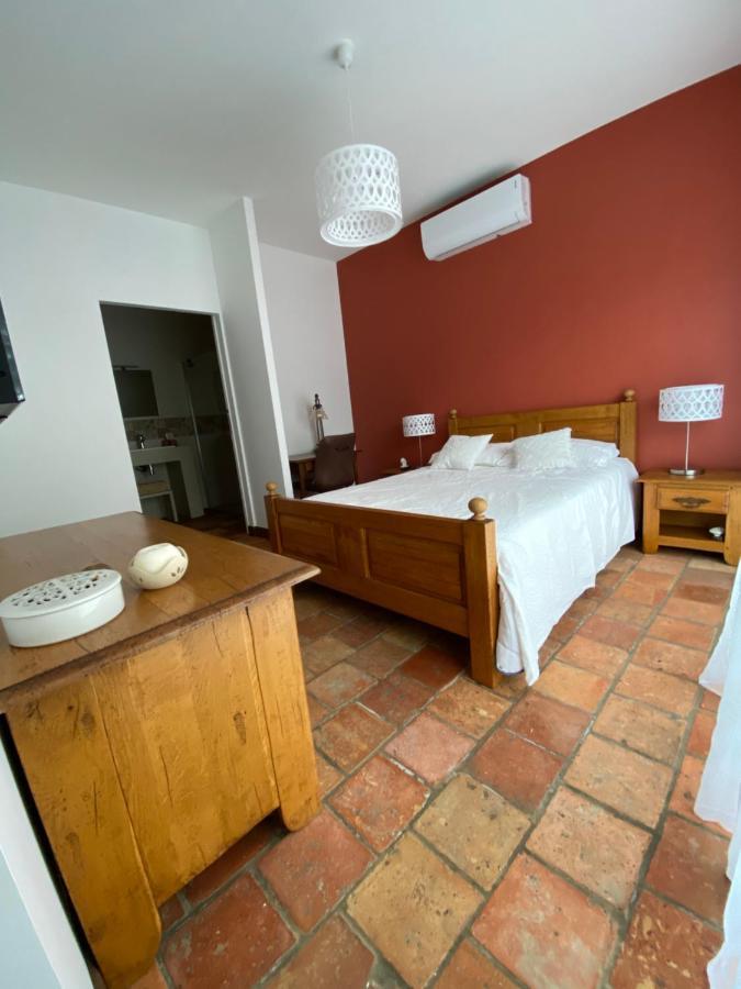 Aou Saintou Hotel Morlaas Eksteriør billede